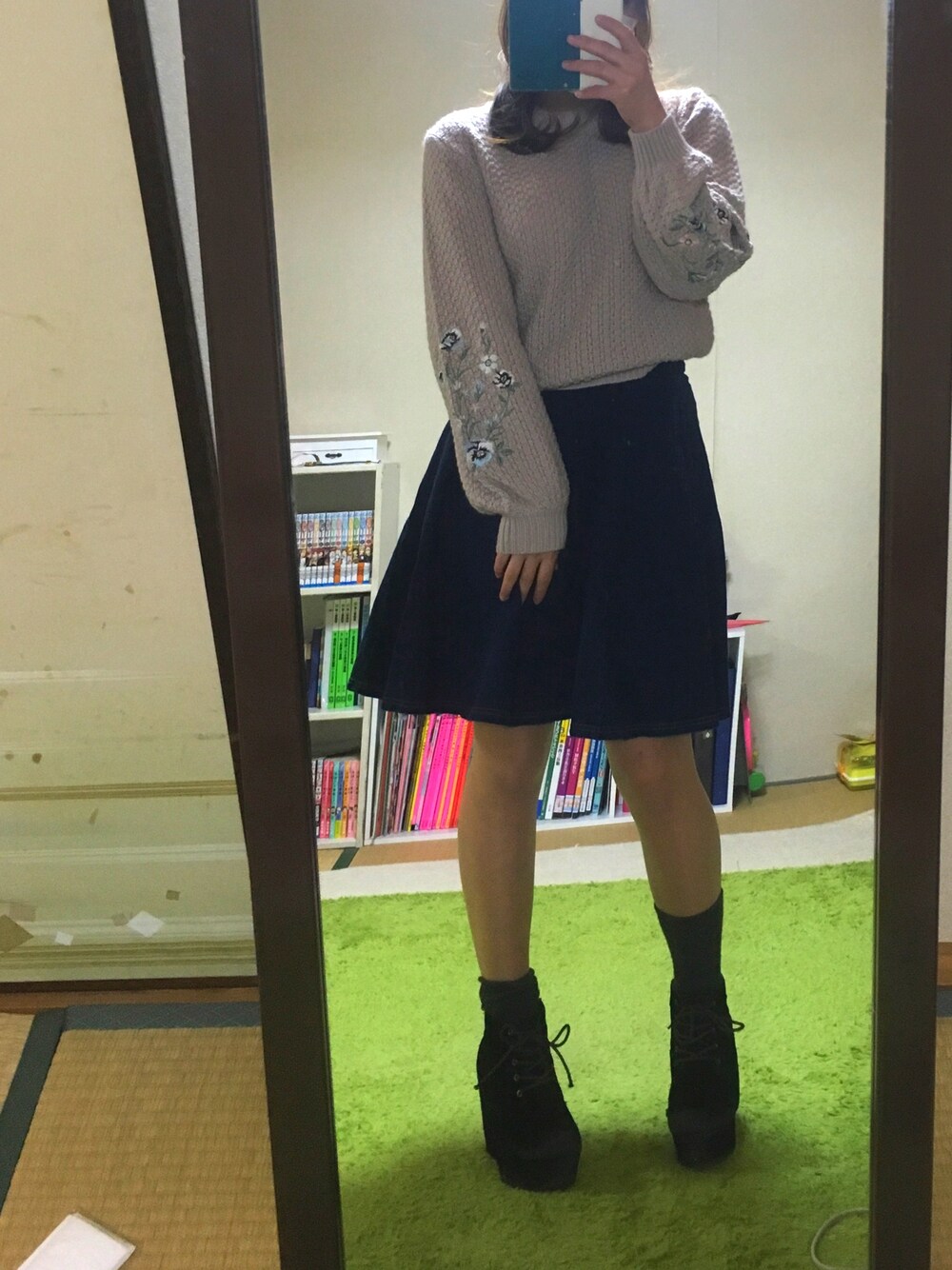 「冬、春コーデ、刺繍、ニット、美脚効果、足細いなー、シンプルコーデ」｜「WEGOのアイテム（ニット/セーター、ピンク系）」を使った、もぐもぐさん（レディース・155cm）の冬コーディネートの1枚目の写真