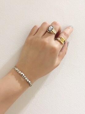 「IOSSELLIANI（イオッセリアーニ）のアイテム（アクセサリー）」を使った、yariさん（レディース・158cm）の春コーディネート