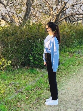 「GU（ジーユー）のアイテム（スウェット、ブルー系）」を使った、𝐲𝐮𝐚さん（レディース・165cm）の春コーディネート