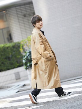 「kutir（クティール）のアイテム（トレンチコート）」を使った、冨田 幸大さん（メンズ・171cm）の冬コーディネート