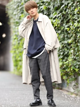 「アイテム（ステンカラーコート）」を使った、冨田 幸大さん（メンズ・171cm・20代）の春コーディネート