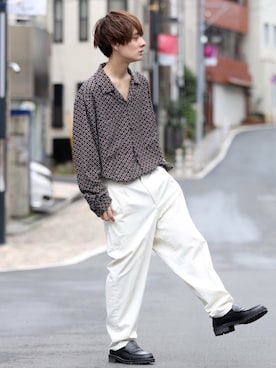 「ラブアンドピース2020」｜「アイテム（チノパンツ）」を使った、冨田 幸大さん（メンズ・171cm）の夏コーディネート