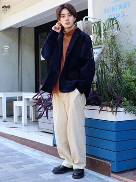 冨田 幸大さんの「WEB限定 ビッグシルエット コーデュロイ テーラードジャケット」を使ったコーディネート