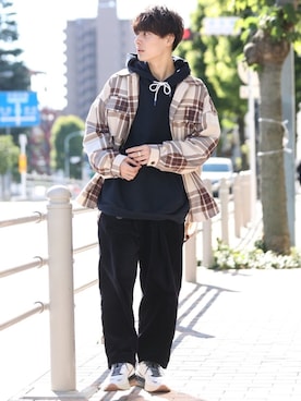 「アイテム（パーカー）」を使った、冨田 幸大さん（メンズ・171cm）の秋コーディネート