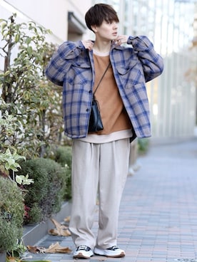 「epnok（エプノック）のアイテム（スウェット）」を使った、冨田 幸大さん（メンズ・171cm）の冬コーディネート
