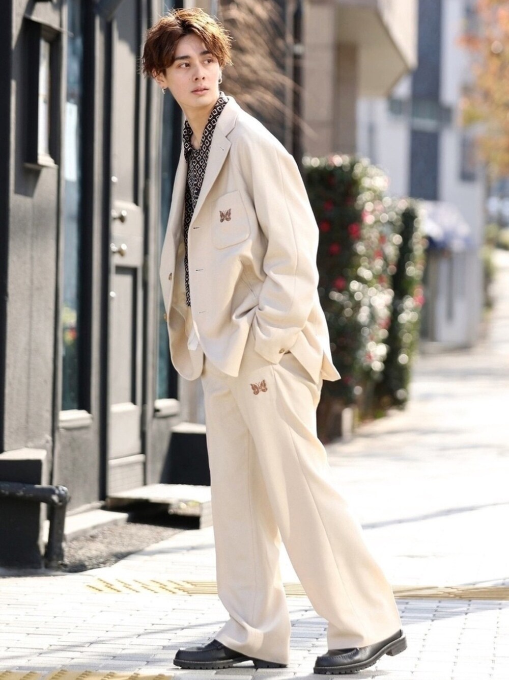 Needles ベージュ スラックス NEEDLES＞＂BEAMS JAPAN限定＂トラックシリーズです。｜ビームス