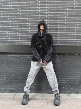 「Yeezy（イージー）のアイテム（その他シューズ）」を使った、ZYYoungさん（メンズ・183cm）の秋コーディネート