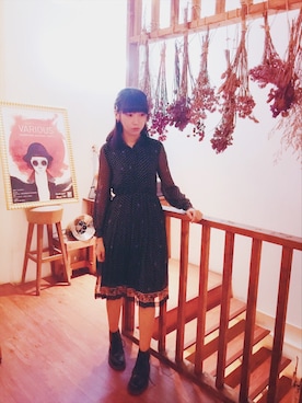 「Dr. Martens（ドクターマーチン）のアイテム（ビーチサンダル）」を使った、妹兒さん（レディース・168cm）の冬コーディネート