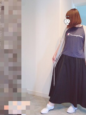 グレー系のアイテムを使った かかと踏んでる の人気ファッションコーディネート Wear