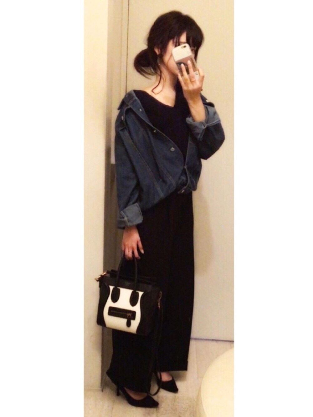 「大人カジュアル、きれいめカジュアル、デニム、オーバーサイズ、デニムジャケット、SLY、CELINE、URBAN RESEARCH、オトナ女子、snidel」｜「RAY CASSINの後ろＤカン抜き衿Ｇジャン（デニムジャケット、ブルー系）」を使った、cocoさん（レディース・152cm）の春コーディネートの1枚目の写真