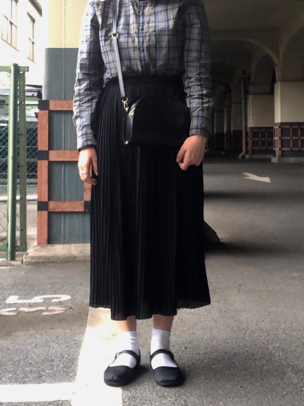 「BRUNABOINNEのアイテム（シャツ/ブラウス、ブルー系）」を使った、i_am_li7さん（レディース・154cm）の夏コーディネートの1枚目の写真