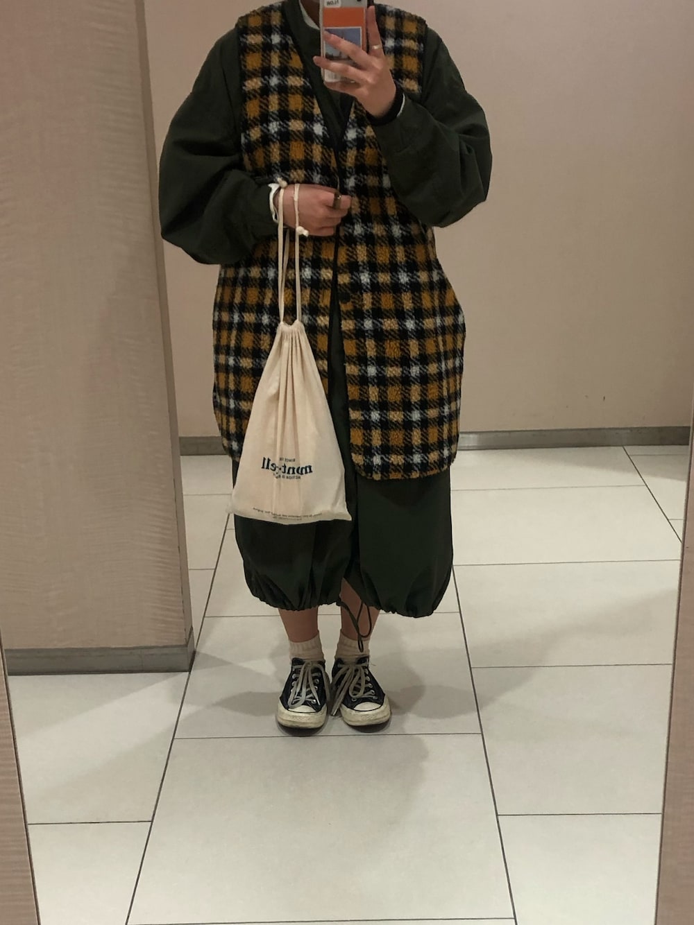 「BEAMS BOYのアイテム（ジャケット/アウター、イエロー系）」を使った、i_am_li7さん（レディース・153cm）の冬コーディネートの1枚目の写真