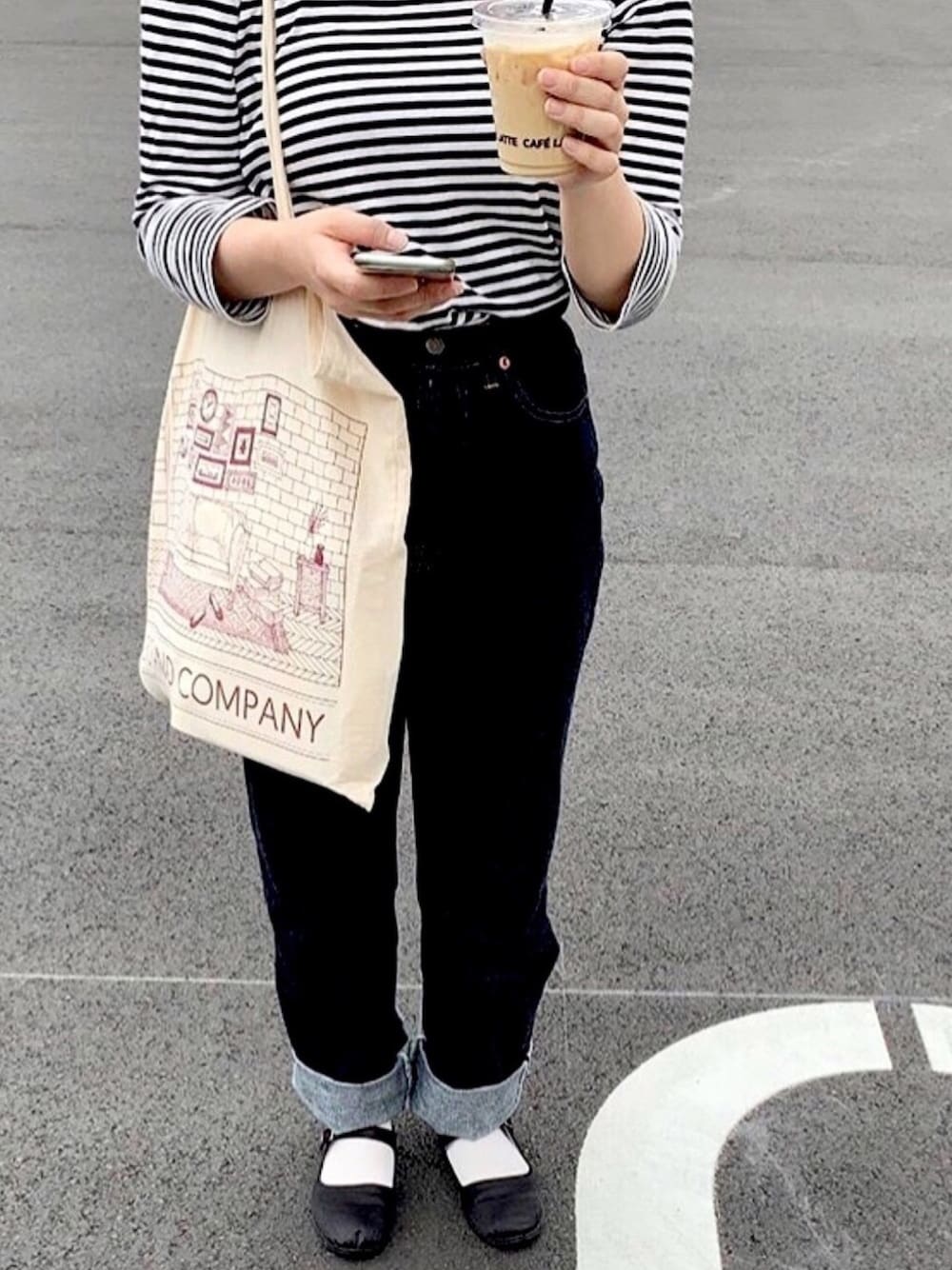 「LENOのアイテム（デニムパンツ、ブラック系）」を使った、i_am_li7さん（レディース・155cm）の夏コーディネートの1枚目の写真