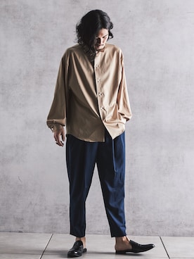 「スリッパ」｜「アイテム（スラックス）」を使った、downeyさん（メンズ・180cm）の春コーディネート