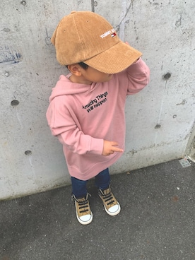 「TOMMY HILFIGER（トミーヒルフィガー）のアイテム（帽子）」を使った、HRK ma3さん（キッズ・90cm）の秋コーディネート