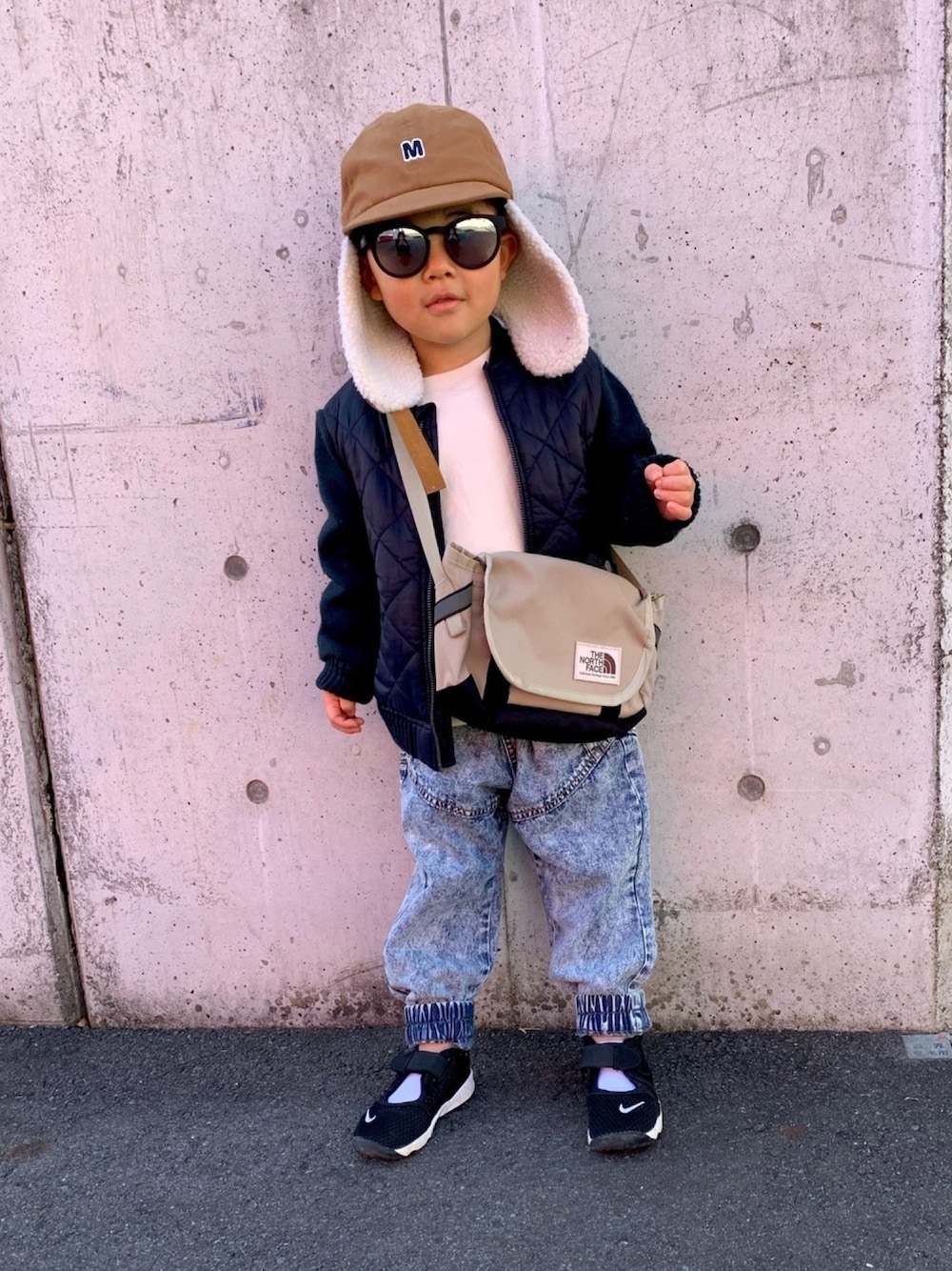 「男の子、NIKE、キッズコーデ、3歳、冬コーデ、パイロットキャップ」｜「green label relaxingのアイテム（帽子、ベージュ系）」を使った、HRK ma3さん（キッズ・100cm）の冬コーディネートの1枚目の写真