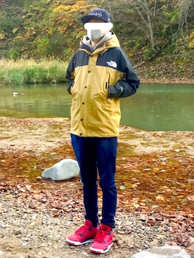 「CERCA（チェルカ）のアイテム」を使った、マドンさんさん（メンズ・175cm）の秋コーディネート