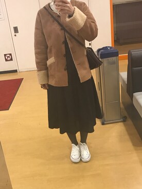 「Crisp（クリスプ）のアイテム（ムートンコート）」を使った、とあさん（レディース・159cm）の冬コーディネート