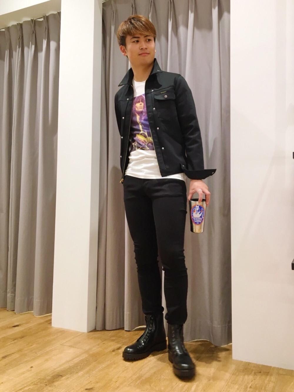 「デニム、カジュアル、ロック、大人カジュアル、Gジャン、羽織、Hysteric Glamour、ブラックデニム、ヒステリックグラマー、秋コーデ」｜「HYSTERIC GLAMOURのISKOツイルスリムパンツ（その他パンツ、ブラック系）」を使った、endyさん（メンズ・177cm）の夏コーディネートの1枚目の写真