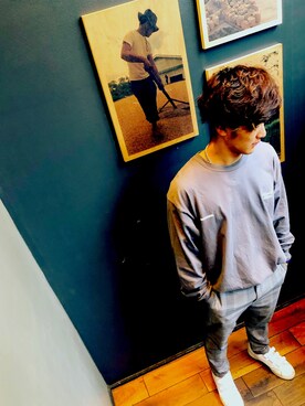「パーマヘア」｜「アイテム（スウェットパンツ）」を使った、SENA  さん（メンズ・165cm）の春コーディネート