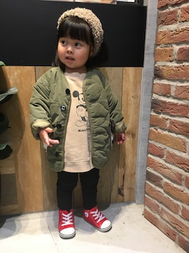 「AZUL by moussy（アズールバイマウジー）のアイテム（スウェット）」を使った、あんずさん（キッズ・90cm）の秋コーディネート