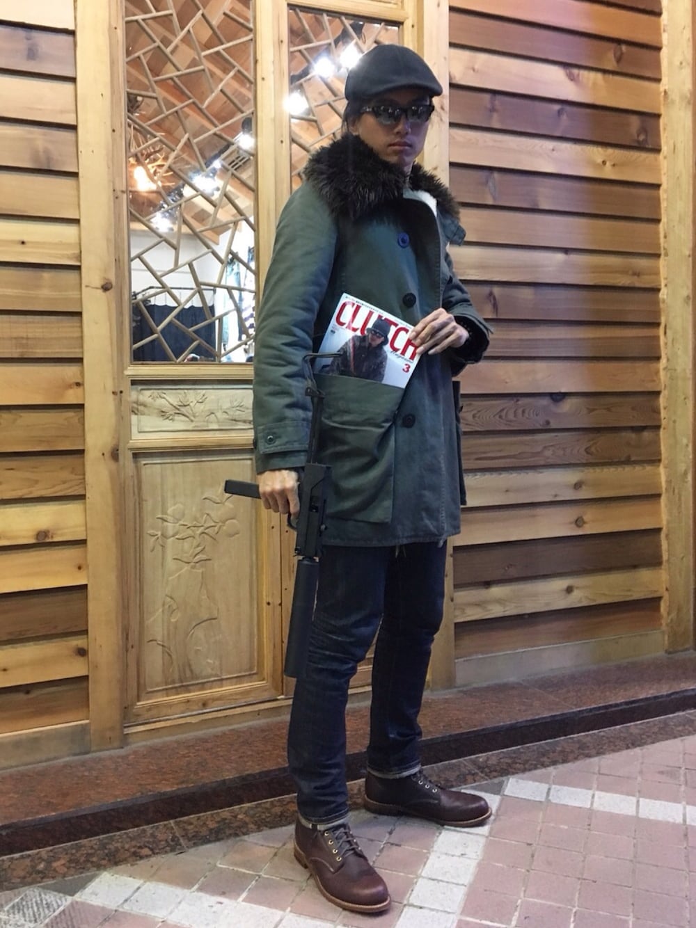「clutch、magazine、PARKA、military、swedish、militaryjacket、grim tim、WOLVERINE」｜「Nudie Jeansのアイテム（マウンテンパーカー、グリーン系）」を使った、金旺さん（メンズ・179cm）の冬コーディネートの1枚目の写真