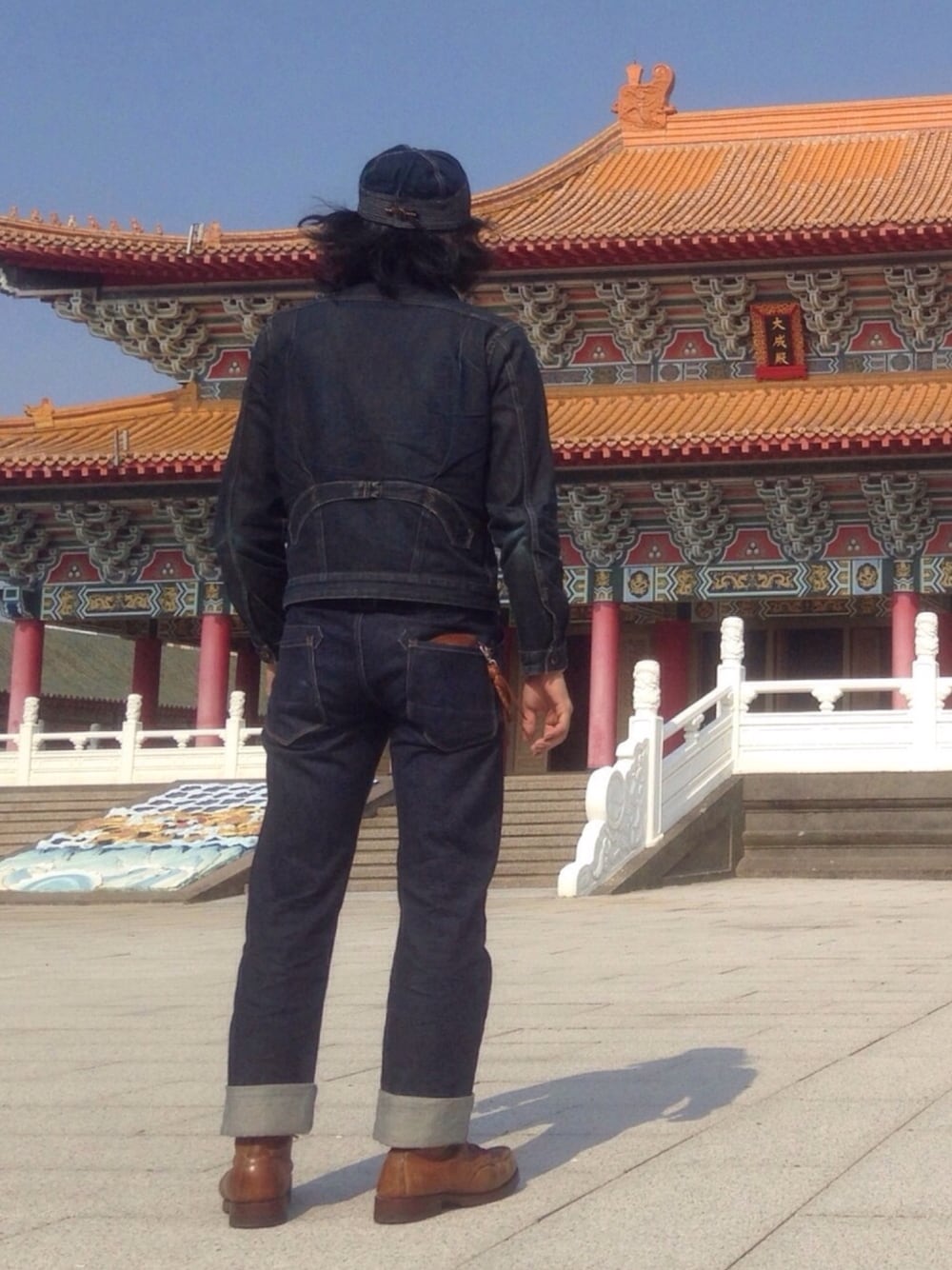 「Rising Sun & co.、CONEデニム、ConeMills、conedenim、raw denim、孔廟、左營」｜「RISING SUN &Co.のアイテム（デニムパンツ、ブルー系）」を使った、金旺さん（メンズ・179cm）の冬コーディネートの1枚目の写真