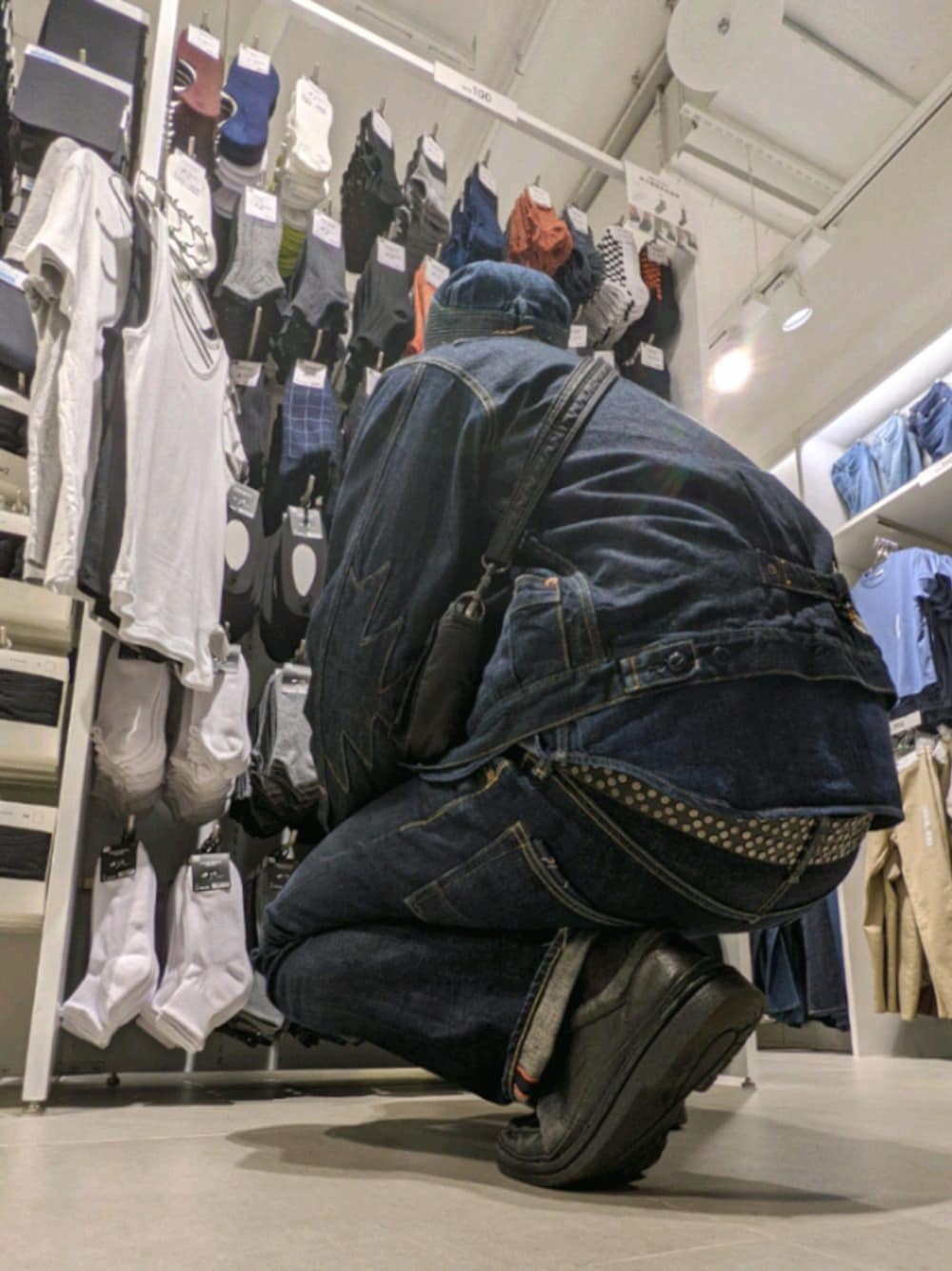 「GU、denim on denim、KAPITAL、ootd」｜「KAPITALのアイテム（デニムジャケット、ブルー系）」を使った、金旺さん（メンズ・179cm）の春コーディネートの1枚目の写真