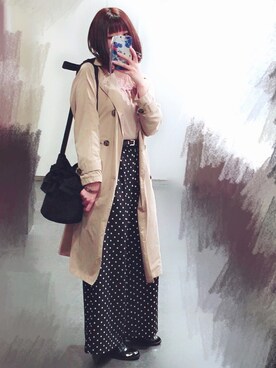 「rps（アールピーエス）のアイテム（トレンチコート）」を使った、もなみさん（レディース・161cm）の春コーディネート