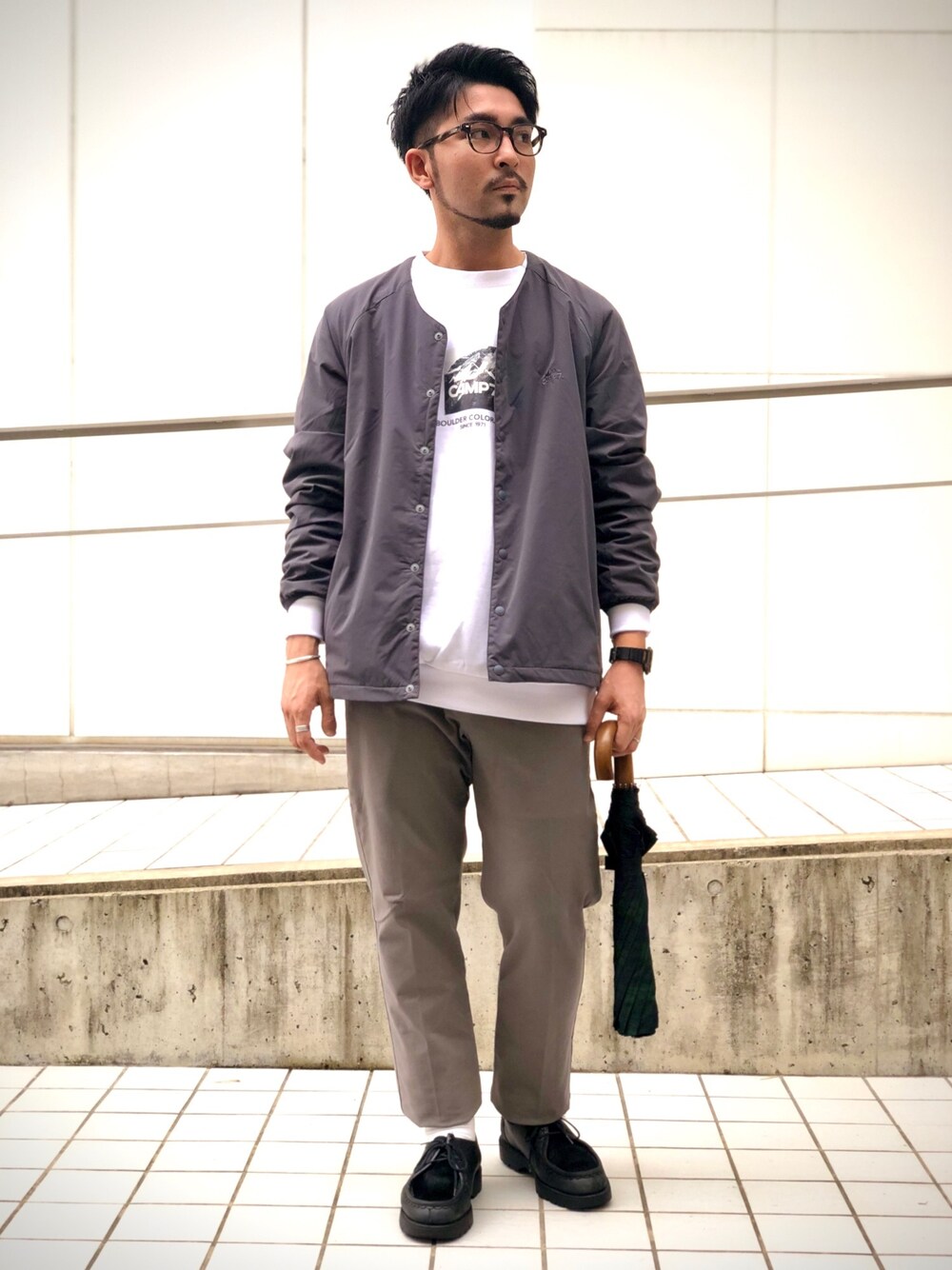 「ライトオン、righton、right_on_pr、CAMP7、FOX UMBRELLAS、パパコーデ、オフィスカジュアル、おしゃれさんと繋がりたい、wearhalloween2020、カマタク」｜「CAMP7の【CAMP7】インサレーションカーディガン（ノーカラージャケット、グレー系）」を使った、カマタク👀さん（メンズ・165cm）の秋コーディネートの1枚目の写真