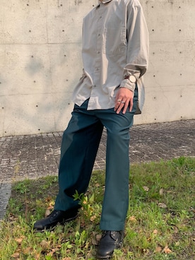 「FEKETE（フェケテ）のアイテム（パンツ）」を使った、なさん（メンズ・172cm）の春コーディネート