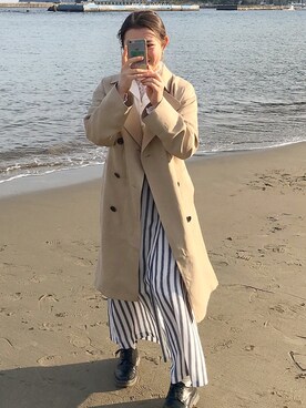 「海」｜「アイテム（トレンチコート）」を使った、annaさん（レディース・154cm）の春コーディネート