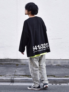 「Revo.（レボ）のRevo. ヒッコリー ストライプ テーパードパンツ（その他パンツ）」を使った、アッキーさん（メンズ・165cm）の春コーディネート