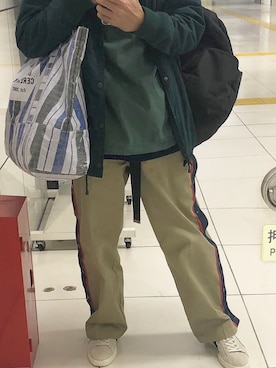 「OPENING CEREMONY（オープニングセレモニー）のアイテム」を使った、宇野ですさん（メンズ・177cm）の秋コーディネート