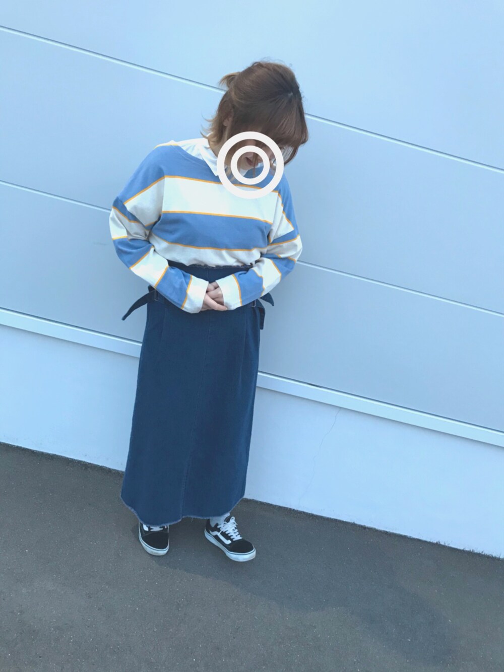 「w closetのアイテム（トップス、ブルー系）」を使った、miku.さん（レディース・163cm）の春コーディネートの1枚目の写真