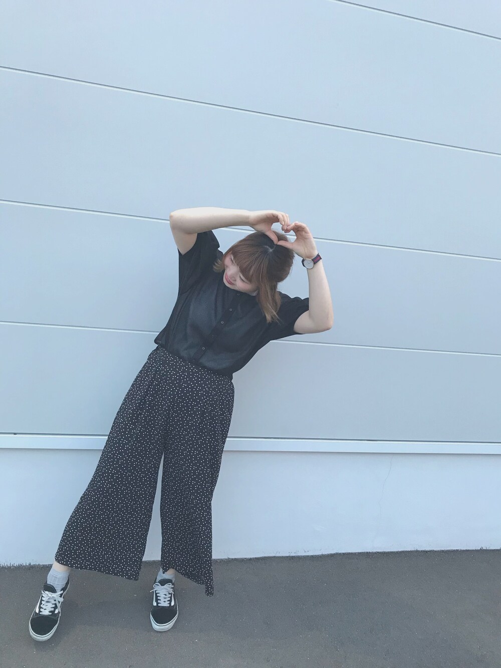 「natural coutureのアイテム（トップス、ブラック系）」を使った、miku.さん（レディース・163cm）の春コーディネートの1枚目の写真