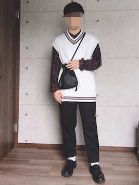 「GU（ジーユー）のアイテム（ニット/セーター、ホワイト系）」を使った、ゆいとさん（メンズ・170cm）の冬コーディネート