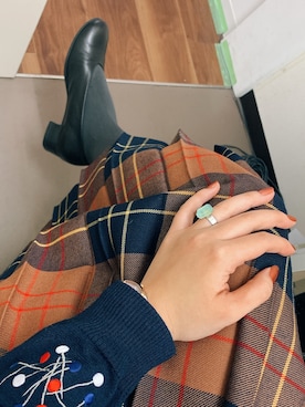 「KERRY HOPE LONDONのアイテム（スカート、オレンジ系）」を使った、risaさん（レディース）の秋コーディネート