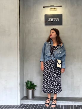 「UNIQLO（ユニクロ）のアイテム（ワンピース、ブラック系）」を使った、Christine Chen さん（レディース・158cm）の秋コーディネート