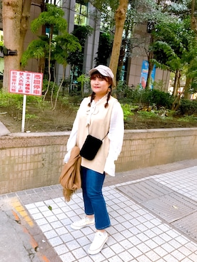 「CONVERSE（コンバース）のアイテム（その他シューズ、ベージュ系）」を使った、Christine Chen さん（レディース・158cm）の冬コーディネート