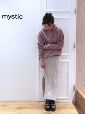 「mystic（ミスティック）のケーブルロングスカート（スカート）」を使った、イワサキ カオリさん（レディース・165cm）の秋コーディネート