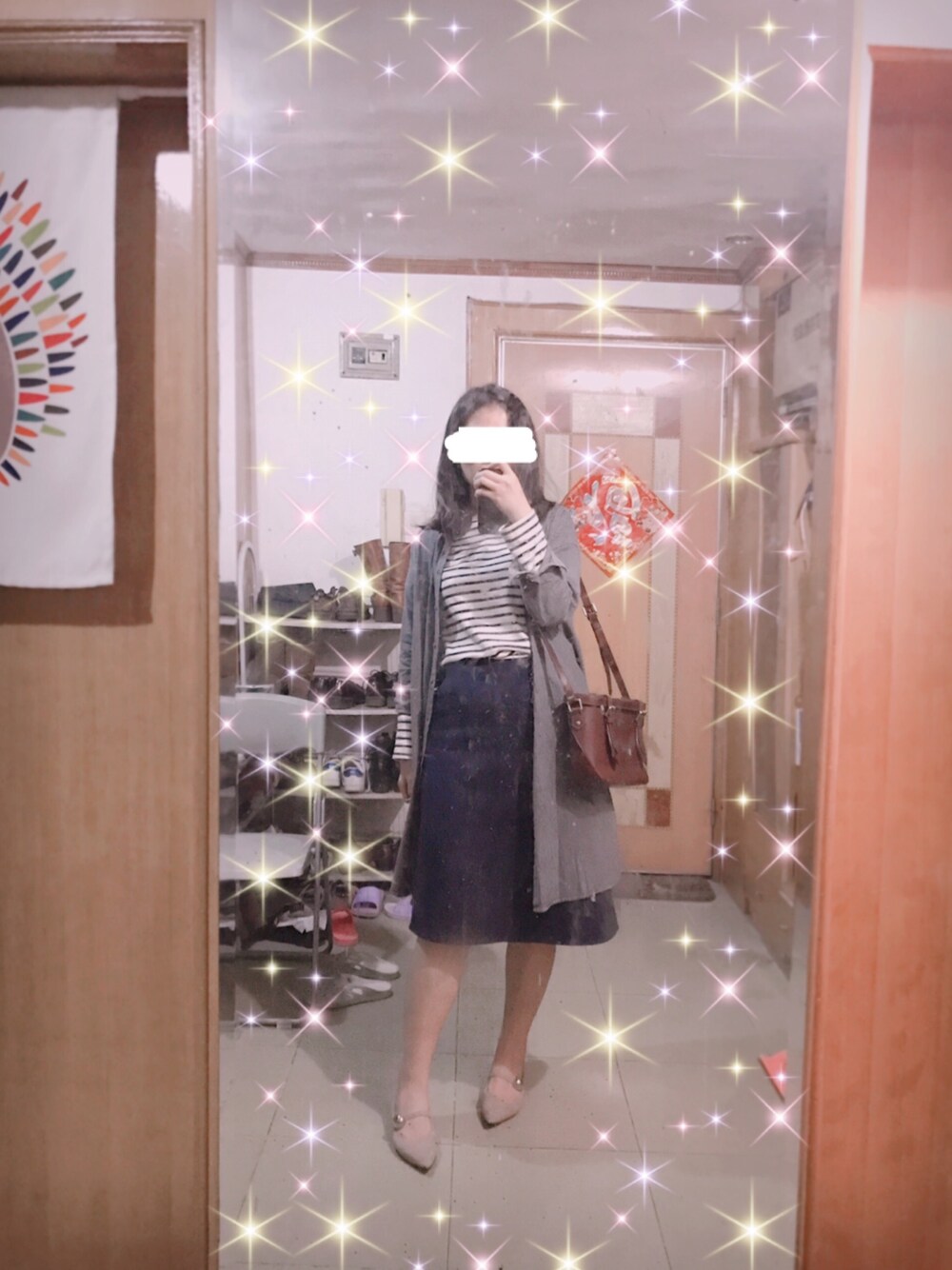 「工作日」｜「UNIQLOのアイテム（Tシャツ/カットソー、ホワイト系）」を使った、胖丸さん（レディース・163cm）の春コーディネートの1枚目の写真