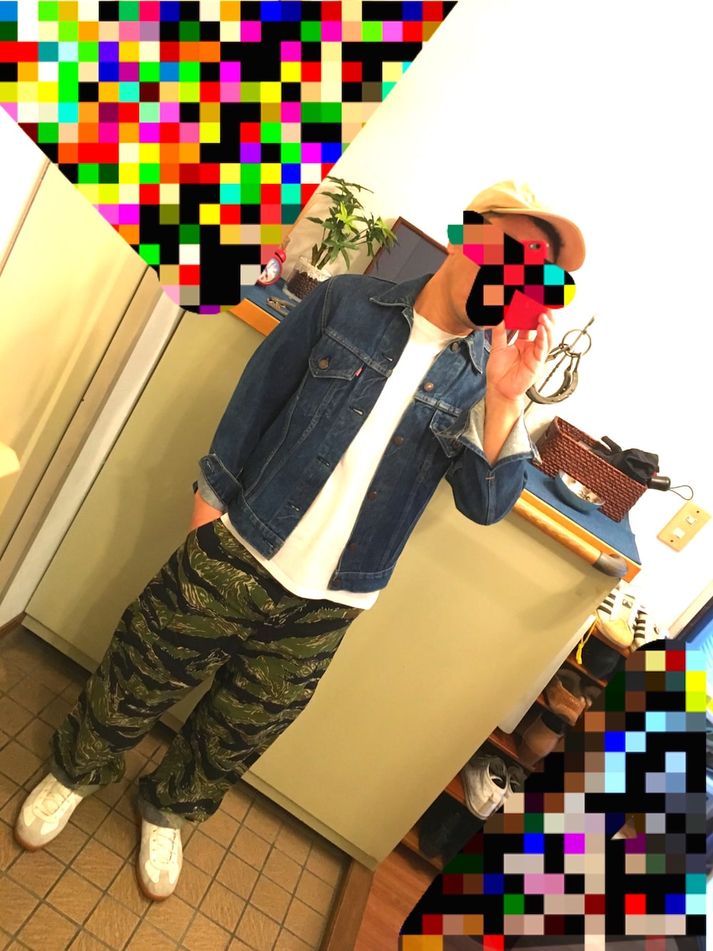 「ドラフトLS、リーバイス、ジージャン、ジャーマントレーナー、タイガーカモ、古着、カーゴパンツ、ミリタリー」｜「Levi'sのアイテム（デニムジャケット、ブルー系）」を使った、中学６年生さん（メンズ・170cm）の春コーディネートの1枚目の写真
