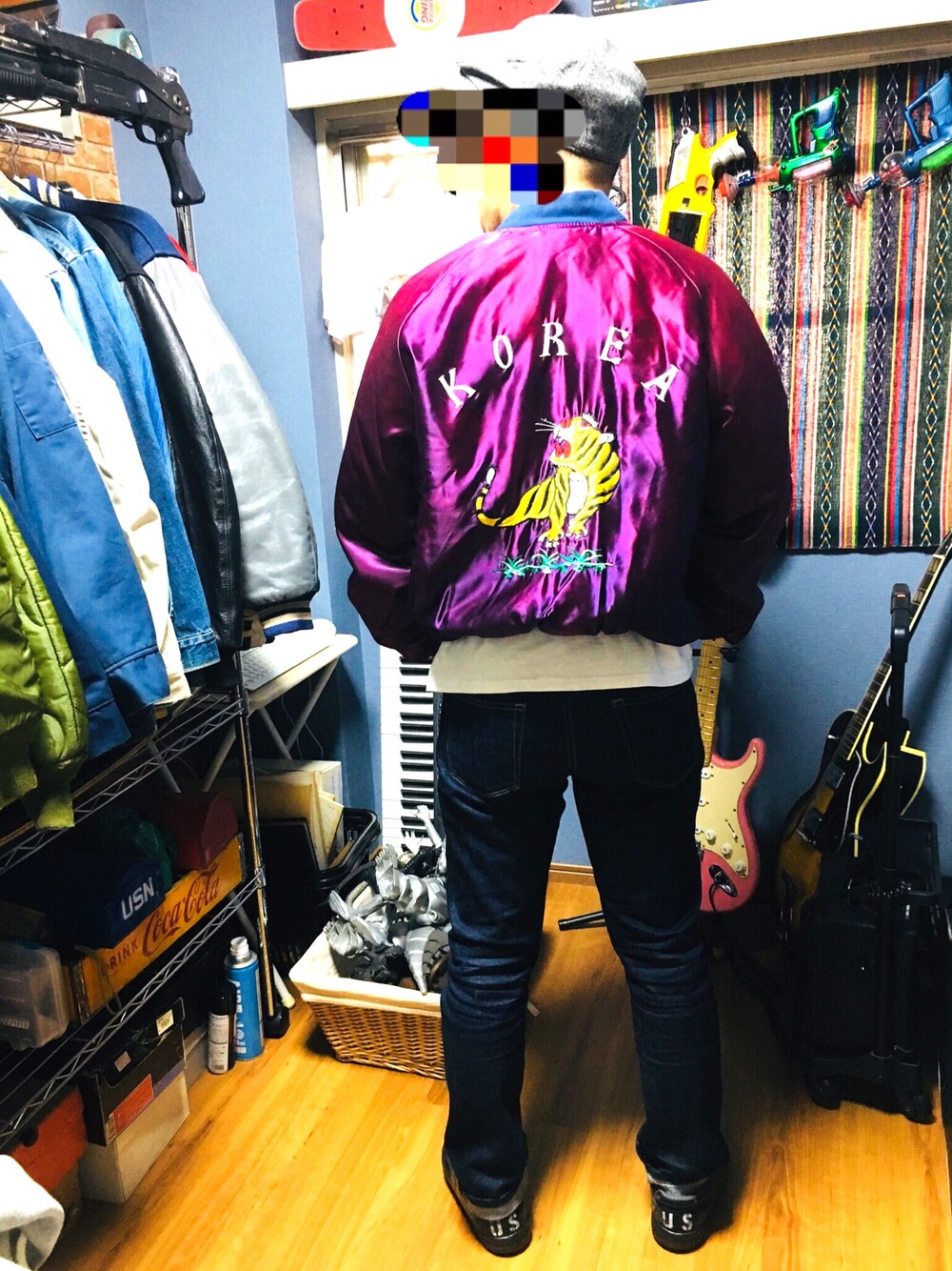 「スカジャン、コリジャン、スーベニアジャケット、安全靴、古着」｜「no brandのアイテム（その他アウター、パープル系）」を使った、中学６年生さん（メンズ・170cm）の春コーディネートの1枚目の写真