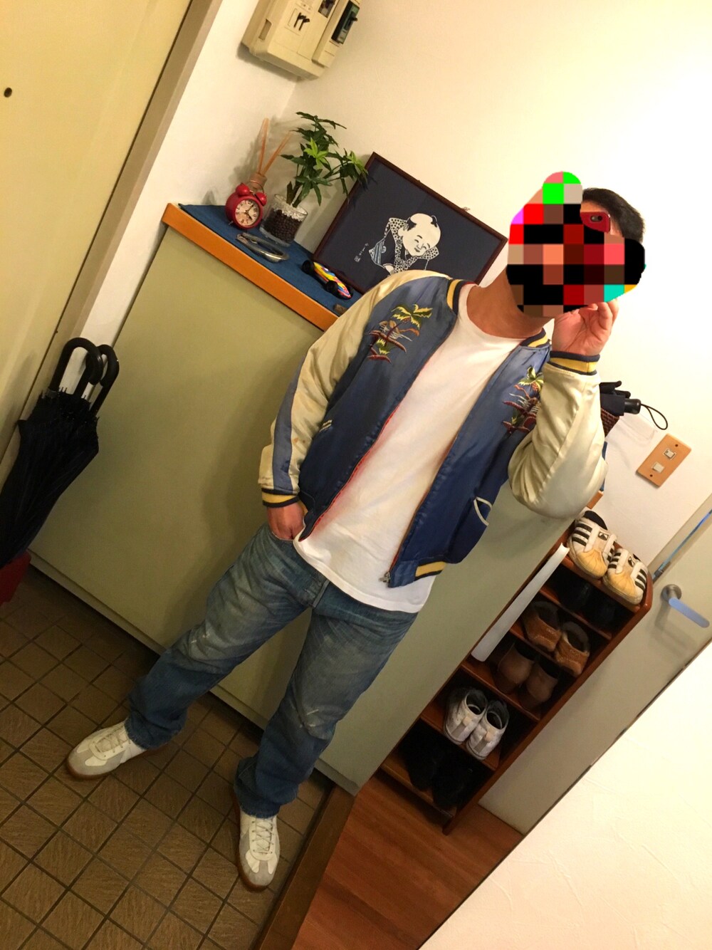 「シンプルコーデ、カジュアルコーデ、古着MIX、Levi's、古着、スカジャン、ビンテージ、ヴィンテージ、used、はるコーデ」｜「no brandのアイテム（ミリタリージャケット、ブルー系）」を使った、中学６年生さん（メンズ・170cm）の春コーディネートの1枚目の写真