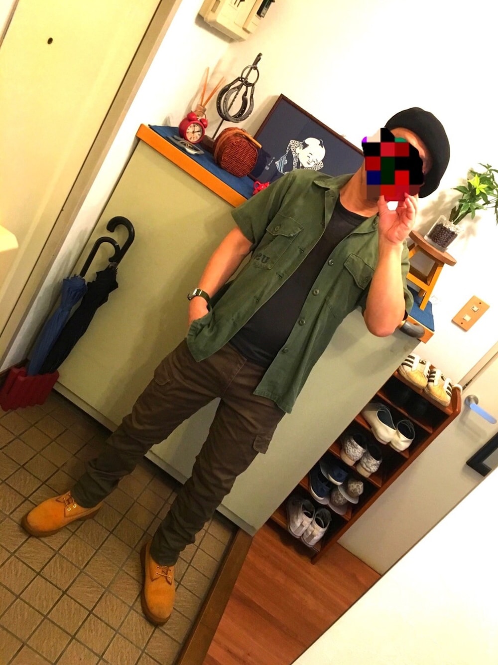 「ミリタリー、ベレー帽、大人カジュアル、ootd、古着、ストリート、used、street、シンプル、春コーデ」｜「USMCのアイテム（シャツ/ブラウス、グリーン系）」を使った、中学６年生さん（メンズ・170cm）の春コーディネートの1枚目の写真