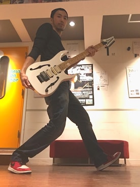「BOYCOTT（ボイコット）のアイテム（パンツ）」を使った、しんしんさん（メンズ・182cm）の冬コーディネート