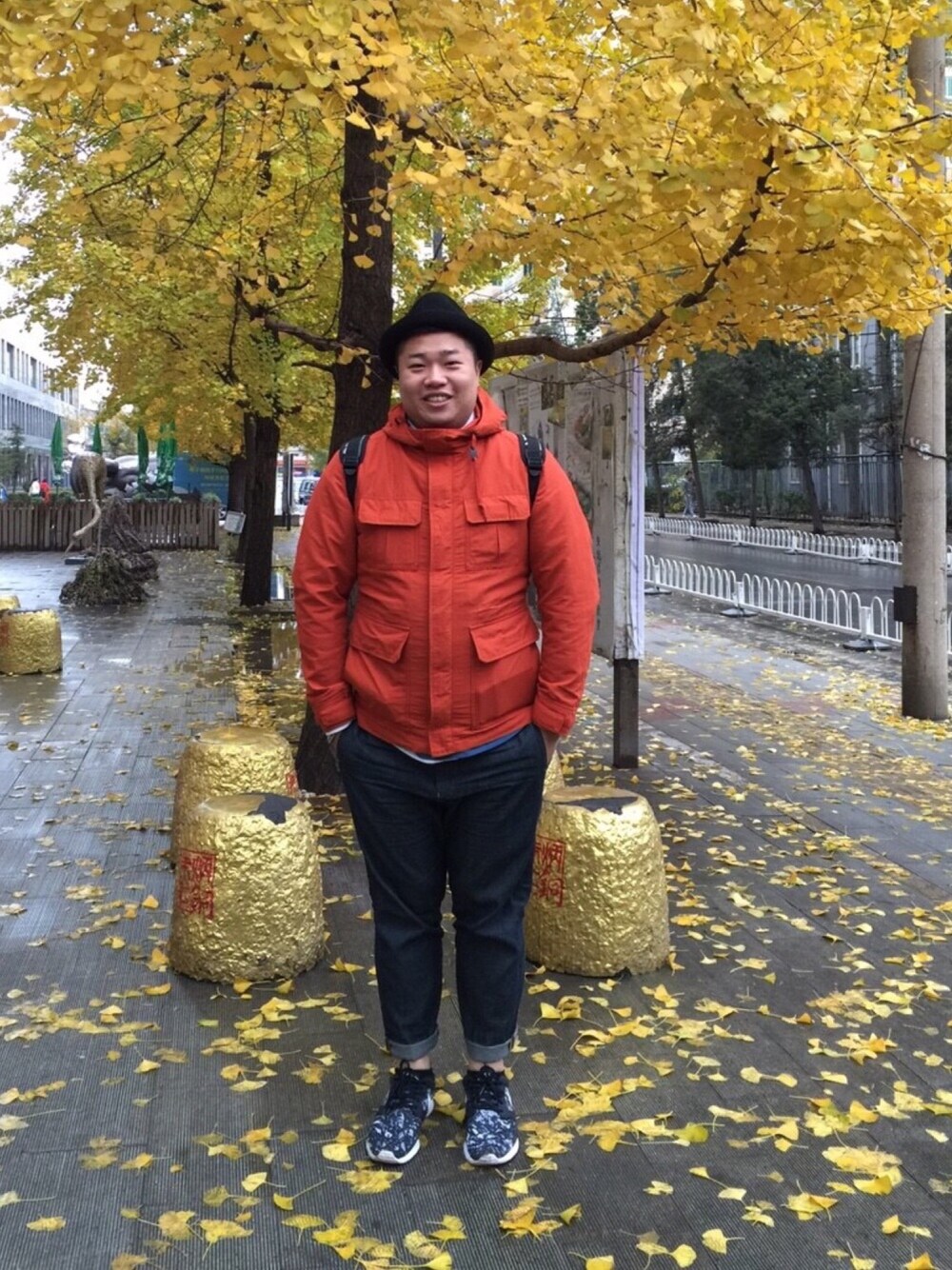 「denim、winter、CABANE de ZUCCa、UNIQLO、WINTER STYLE、NIKE、zucca」｜「UNIQLOのアイテム（ジャケット/アウター、オレンジ系）」を使った、Eric Wangさん（メンズ・173cm）の冬コーディネートの1枚目の写真