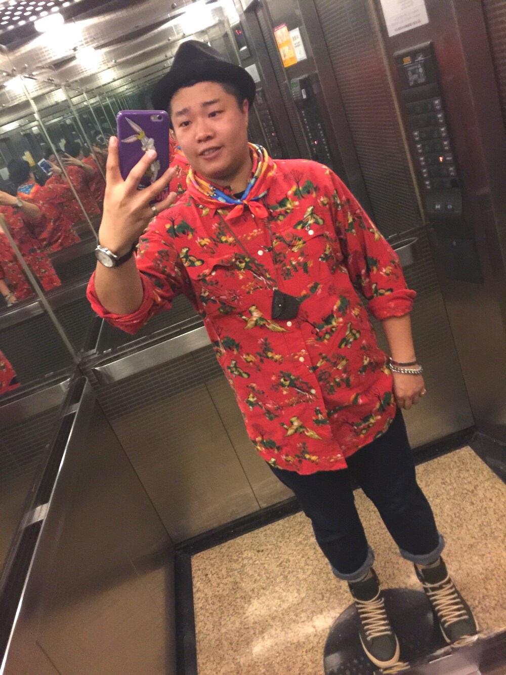 「Ralph Lauren、UNIQLO、ZARA、vintage、chiristmas、winter」｜「RALPH LAURENのアイテム（シャツ/ブラウス、レッド系）」を使った、Eric Wangさん（メンズ・173cm）の冬コーディネートの1枚目の写真