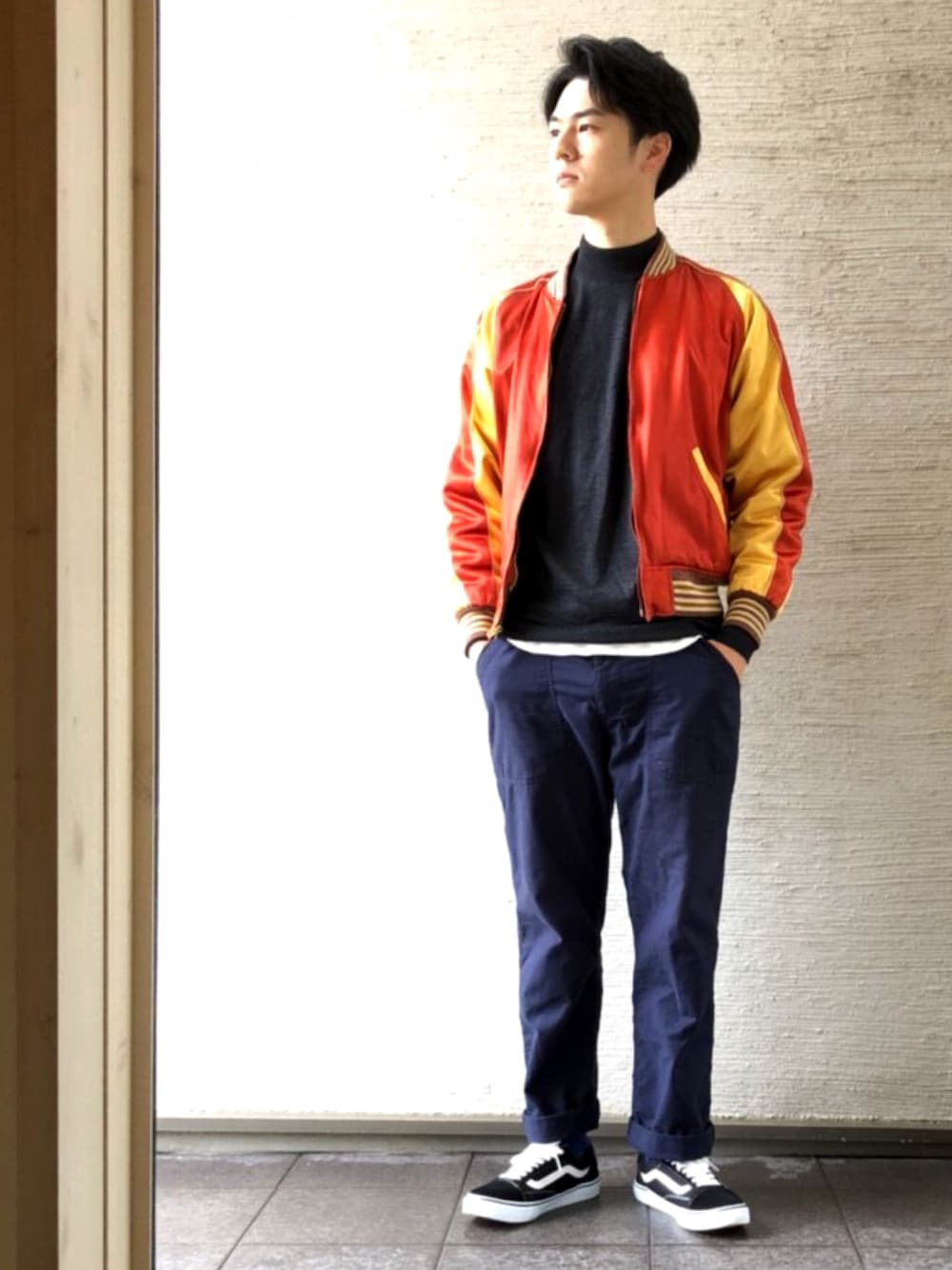 「春」｜「SUGAR CANEのアイテム（その他アウター、レッド系）」を使った、yoshiro111さん（メンズ・176cm）の冬コーディネートの1枚目の写真